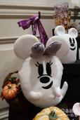 ショルダーバッグ 2,900円　東京ディズニーリゾート「ディズニー・ハロウィーン」スペシャルグッズ