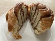 【カルディ シナモンロール】中までシナモンたっぷりなモチモチ生地がたまりません。