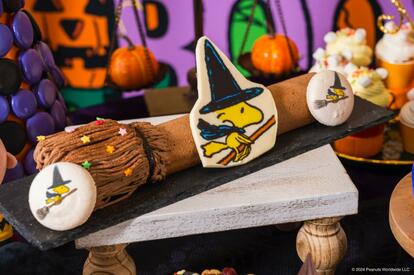 スヌーピーとハロウィンパーティー！PEANUTSコラボの「秋のスイーツ