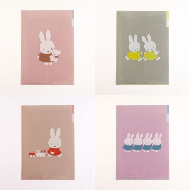 【ヴィレッジヴァンガード】「A4ポケットクリアファイル」（favorite / friend / toy / fun）495 円　サイズ：W220×H310mm