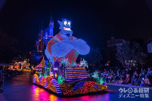 クリスマスバージョン「東京ディズニーランド・エレクトリカルパレード・ドリームライツ」（2016年）｜東京ディズニーランド「クリスマス・ファンタジー」