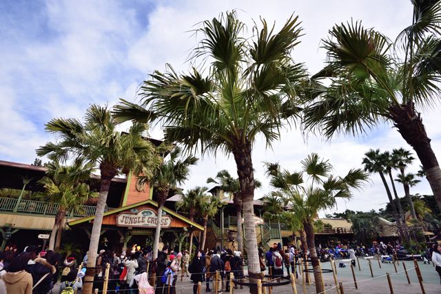 17：[14時12分]「ジャングルクルーズ：ワイルドライフ・エクスペディション」40分待ち ©Disney