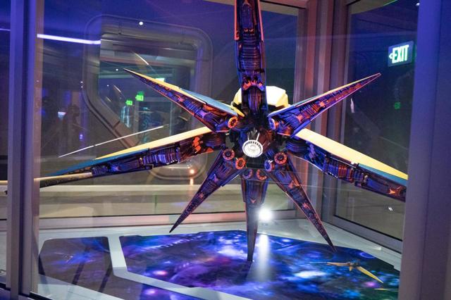 アトラクション前に停泊していた宇宙船の模型