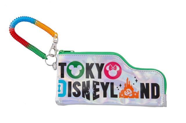 パスケース 1700円｜縦約9×横約18cm｜東京ディズニーリゾート・アプリ、プラネットM
