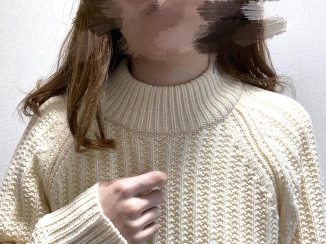 【UNIQLO U（ユニクロ ユー）　ローゲージ モックネックセーター】首の詰まり具体がかわいい