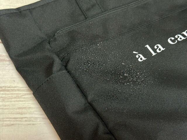 撥水仕様なので、汚れにくいのもうれしいポイント!