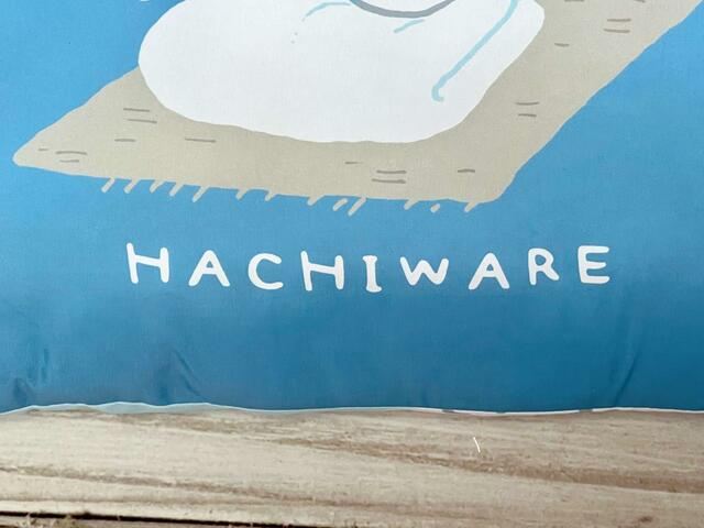 【ファッションセンターしまむら】裏面は表面より少し濃いブルー。「HACHIWARE」のロゴもより映えますね♪