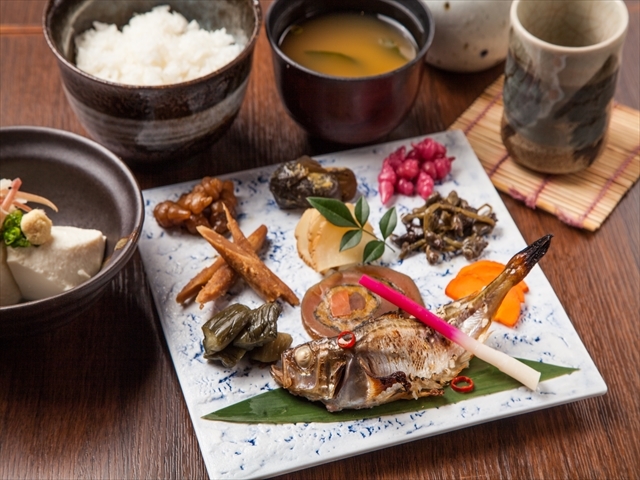 ◇ お母の恵み御膳 1,280円