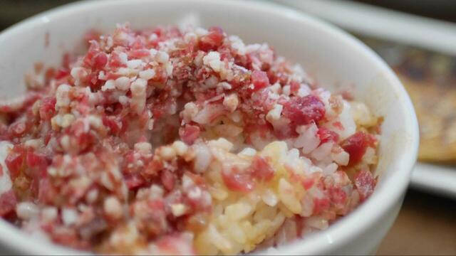 【十勝スロウフード 牛とろフレーク200g】熱々のご飯とトロけた牛とろぼ融合が絶品