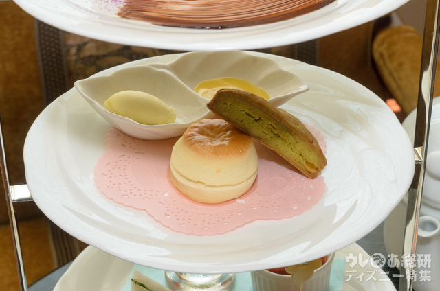 “ディズニー夏祭り”アフタヌーンティーセット 3190円|ドリーマーズ・ラウンジ|スコーン