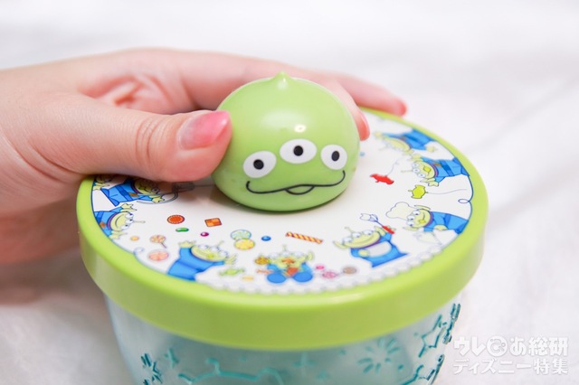 リトルグリーンまん、スーベニアケース付き 1250円