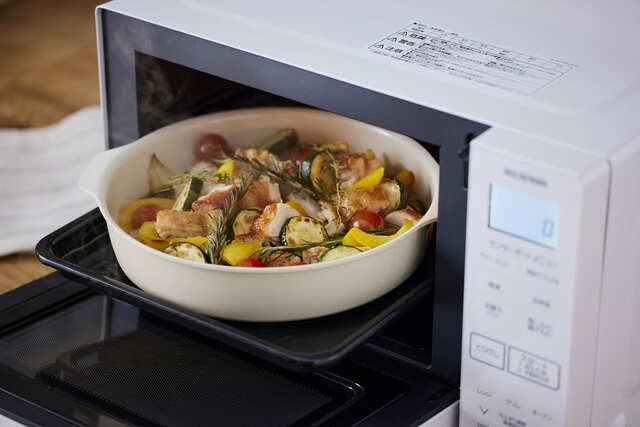 【アイリスオーヤマ・お皿になるフライパン】オーブンレンジで使用可能