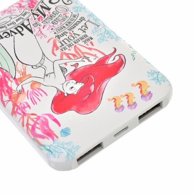 モバイルバッテリーチャージャー 4400円