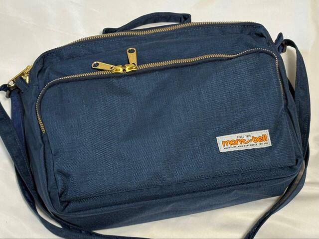 【mont-bell 50th ショルダーバッグ】カラーはネイビー、パープル、タンの3色。どれも落ち着いたトーンで合わせやすい色味です◎