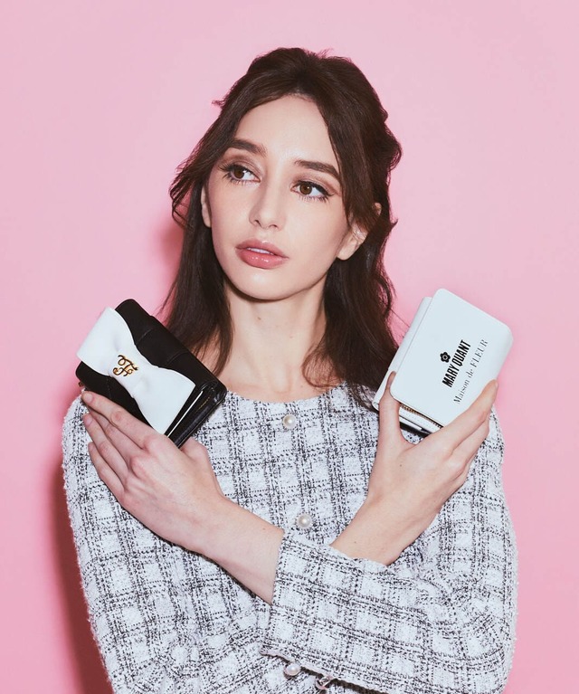 【Maison de FLEUR×MARY QUANT】「MARY QUANT リボンウォレット」(カラー:Ivory/Black)¥11,000