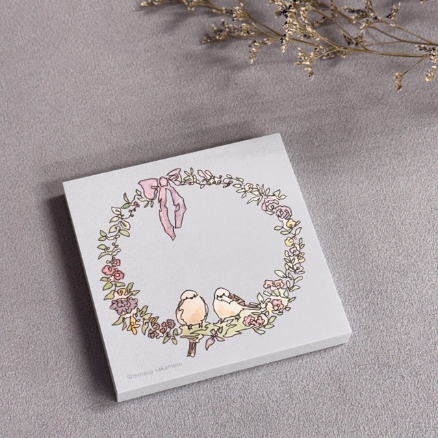 【銀座ロフト「旅する動物園」】100枚メモ　リースに乗ったシマエナガ　550円