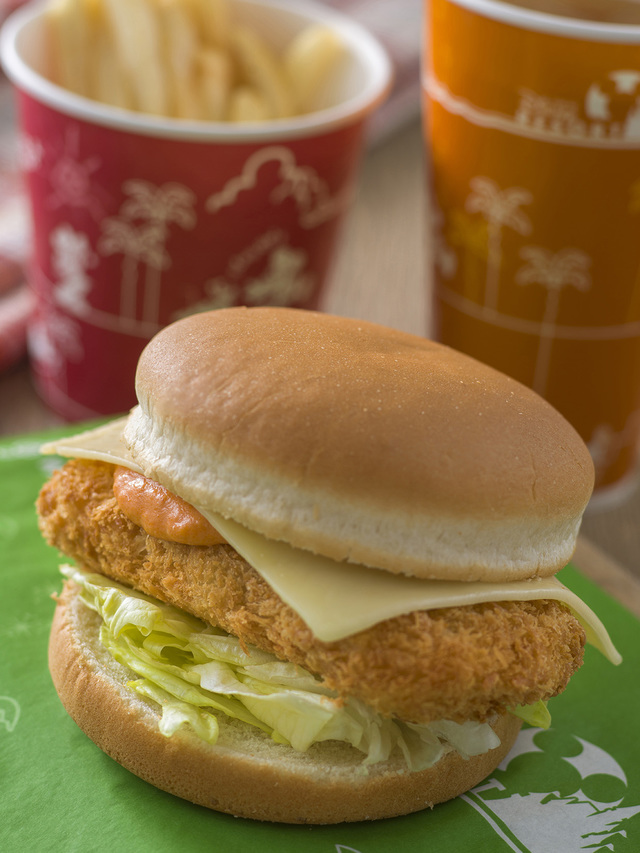 チーズ＆コッドフィッシュバーガーセット 980円