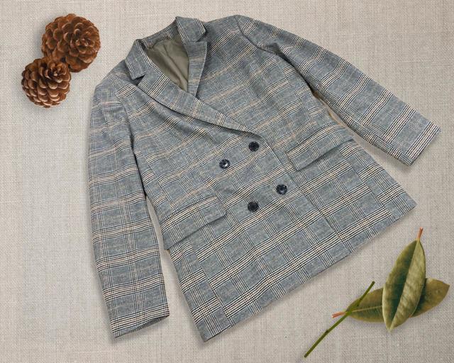 【GU（ジーユー）　ダブルブレストテーラードジャケット】チェック柄がオシャレ