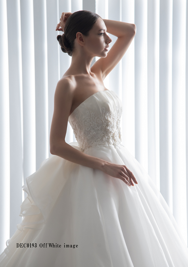 新作ウェディングドレスコレクション「Clef a decor-クレアデコール」DEC0193_Offwhite