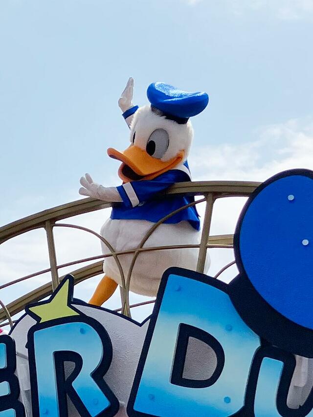 「クワッキーセレブレーション★ ドナルド・ザ・レジェンド!」のようす【「ディズニー・パルパルーザ“ドナルドのクワッキー・ダック!ダック!ダックシティ!”」】