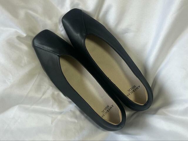 【AMERICAN HOLIC 整履き】カラーはブラック・シルバー・アイボリーがあります。シルバーが人気のよう