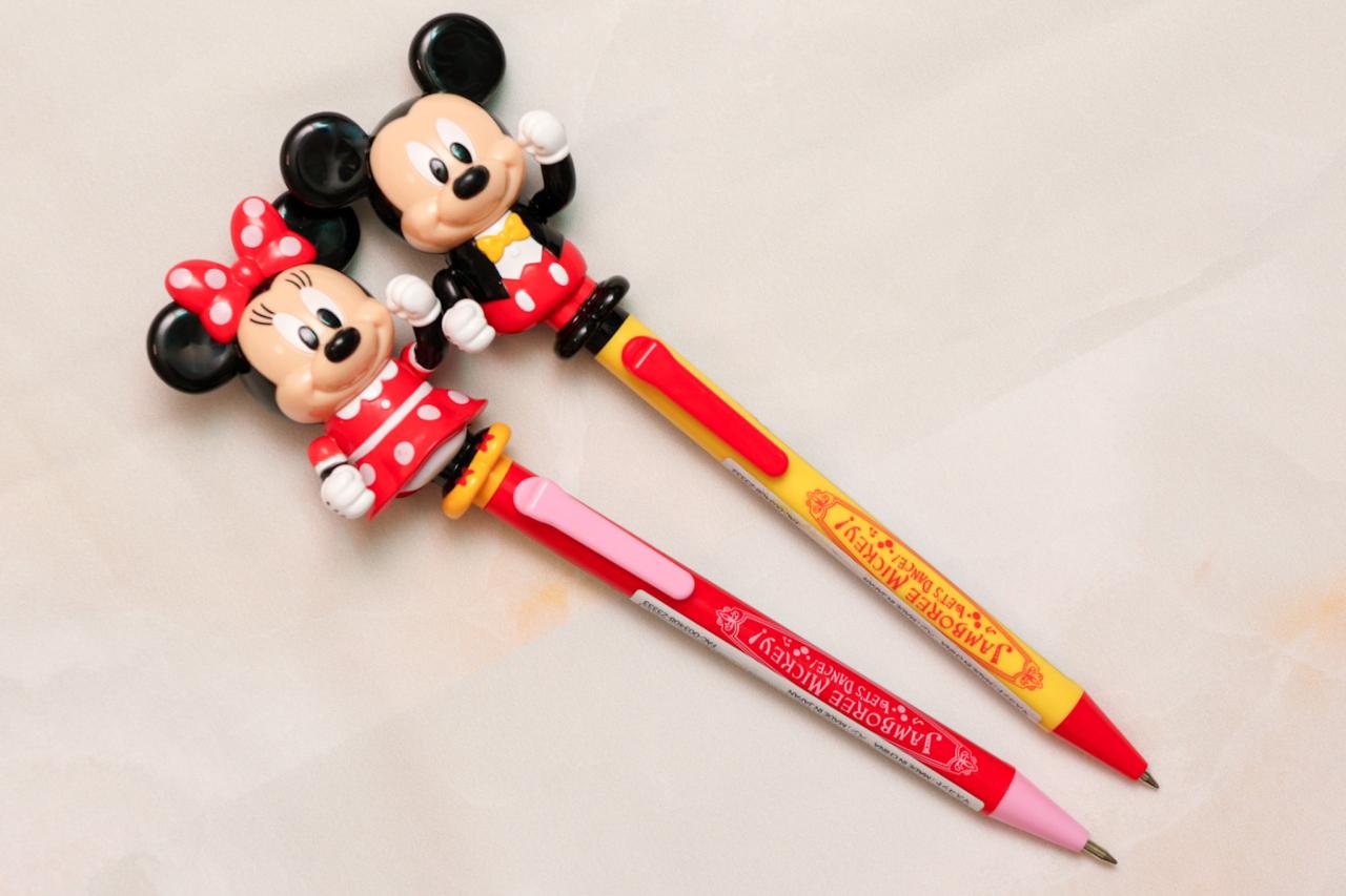 ディズニーお土産】にこのボールペンが超おすすめ…！“即買いの理由”を