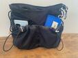 【niko and ... ポーチSETメッシュショルダーバッグ】外側には2つポケットが付いています