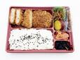 【とんかつ まい泉】「黒豚メンチとヒレコロ弁当」864円（税込）