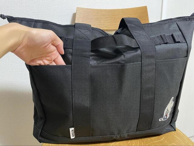 【MOOMIN 撥水 MULTI BIG TOTE BAG BOOK】外ポケットもたくさん