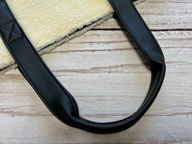 【ファッションセンターしまむら】ハンドルは肘にかけて持てる長さ