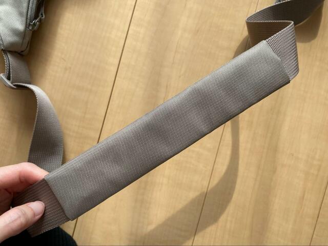 【無印良品　撥水2WAYワンショルダーバッグ】ショルダーベルトは肩当て付き！たくさん荷物を入れても肩に食い込みにくく、負担がかかりません