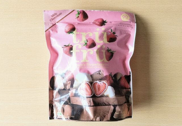 【No.10】【コストコ TruFru ストロベリーチョコ 567g 2168円】パッケージには保存に便利なジッパーが付いている