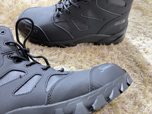 【ワークマン ブレイブセーフティハイカットシューズ】天然の革を使用したものよりも軽量