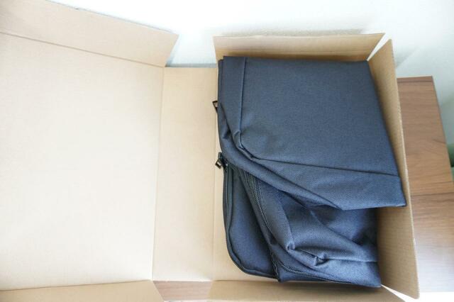 通常版は折りたたまれた状態