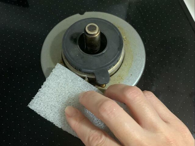 【ニトリ毎日とりかえキッチンスポンジ】ガスコンロ掃除にもおすすめ