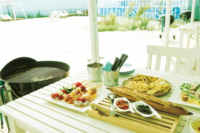 THE BEACH 55R（東京／豊洲）　「THE BEACH 55」自慢の「55特製FRANCH SMOKE」を、シャンパンやワインとともに召し上がれ