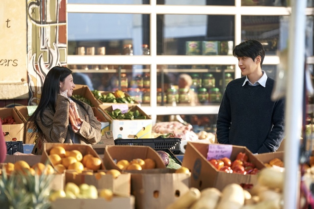 Netflixシリーズ『恋の通訳、できますか？』独占配信中