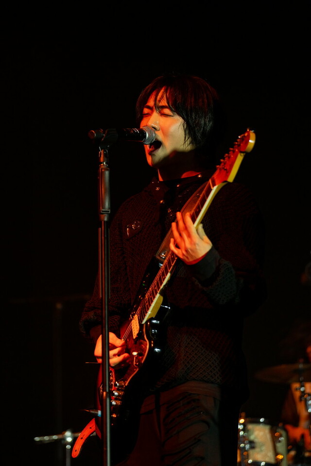 『youTopia vol.2  神はサイコロを振らないｘDRAGON PONY』ソウル公演より、DP　Vo.アン・テギュ