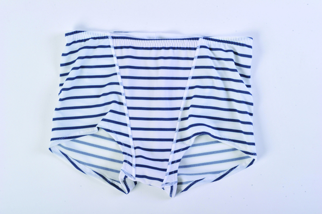 スポーツショーツ