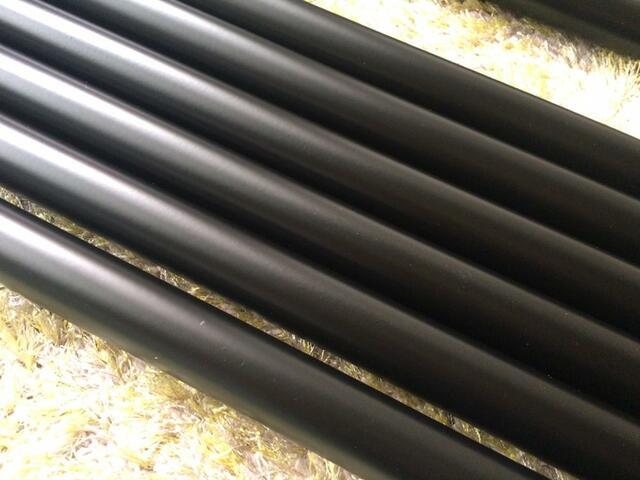 【カインズ アルミ折りたたみ伸縮式布団干し3枚】ポールは頑丈