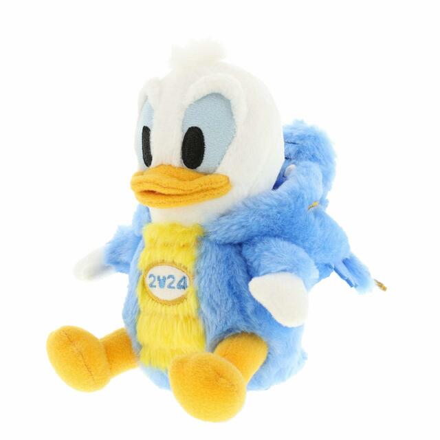 ぬいぐるみ 3,200円｜干支になりきったグッズ｜東京ディズニーリゾート40周年“ドリームゴーラウンド”｜発売日：2023年11月16日（木）｜販売店舗：東京ディズニーランド「ディズニー＆カンパニー」、東京ディズニーシー「エンポーリオ」