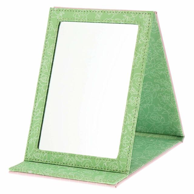 ミラー 2,100円｜東京ディズニーリゾート「花咲き誇るパークを満喫するミッキーたちが描かれたグッズ」｜販売店舗：東京ディズニーランド「ホームストア」、東京ディズニーシー「ヴィラ・ドナルド・ホームショップ」｜発売日：2024年4月25日（木）