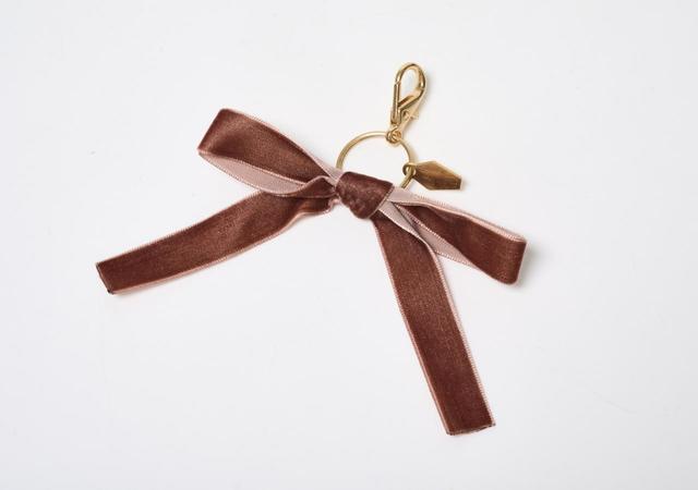 「Disney ツイステッドワンダーランド COLLECTION BOOK WALLET」