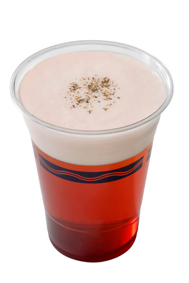 ビアカクテル(カシス) 780円|東京ディズニーシー「レストラン櫻 テラス席」|東京ディズニーリゾート「ディズニー・ハロウィーン」スペシャルメニュー