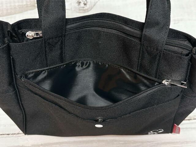 1．ファスナーポケット