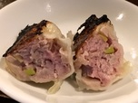 「にく餃子」（５個430円）