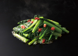 「青菜炒め」＜価格：429円（税込）＞ 【お好み焼本舗にバラエティ豊かな新メニューが登場！看板商品の「お好み焼き」と「串カツ」が大幅リニューアル！】