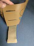 組み立て方3:横の穴が開いている部分を重ねます