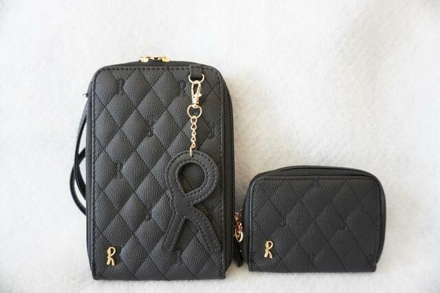 スマホショルダー、ミニ財布、チャームの3点セット