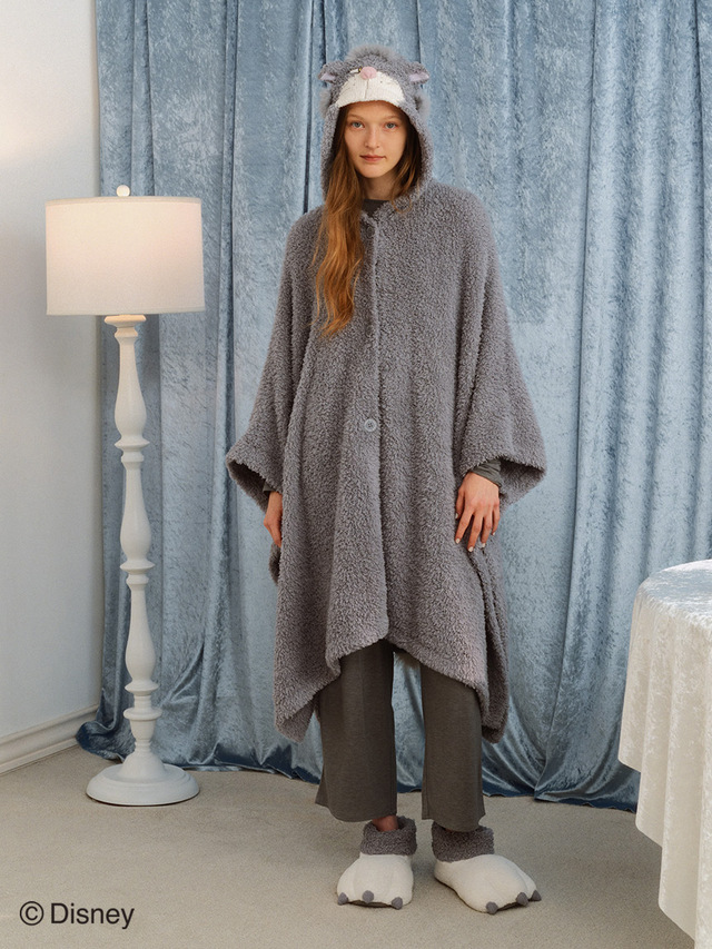 ポンチョ 11,440円、ルームブーツ 6,050円｜gelato pique Sleep